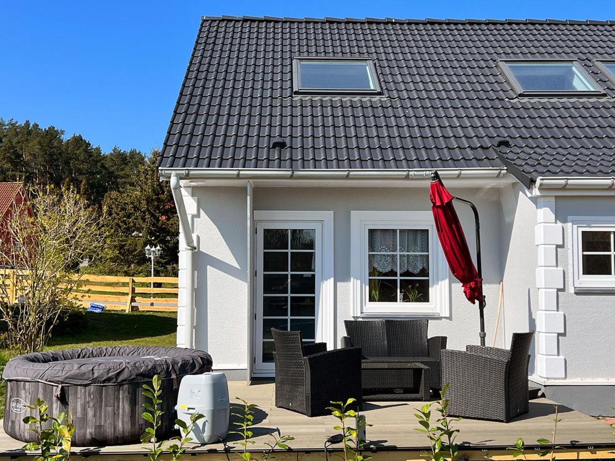 Ferienhaeuser Insel Usedom Haus Samara 8 - Blick Aufs Achterwasser! Whirlpool Und Sauna Holiday home